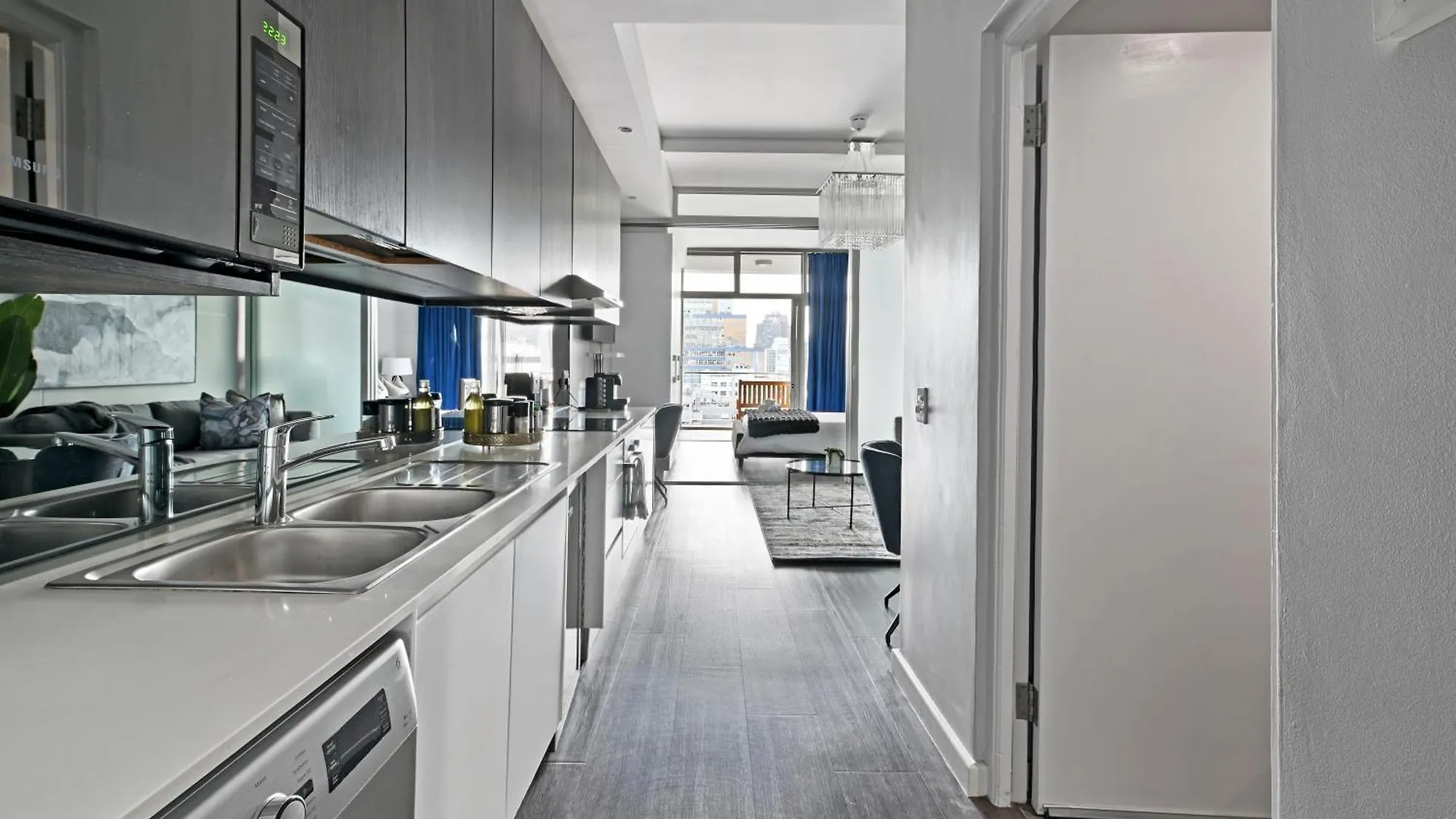 Yaya - Modern Apartment With City, Ocean & Mountain Views! Κέιπ Τάουν Νότια Αφρική