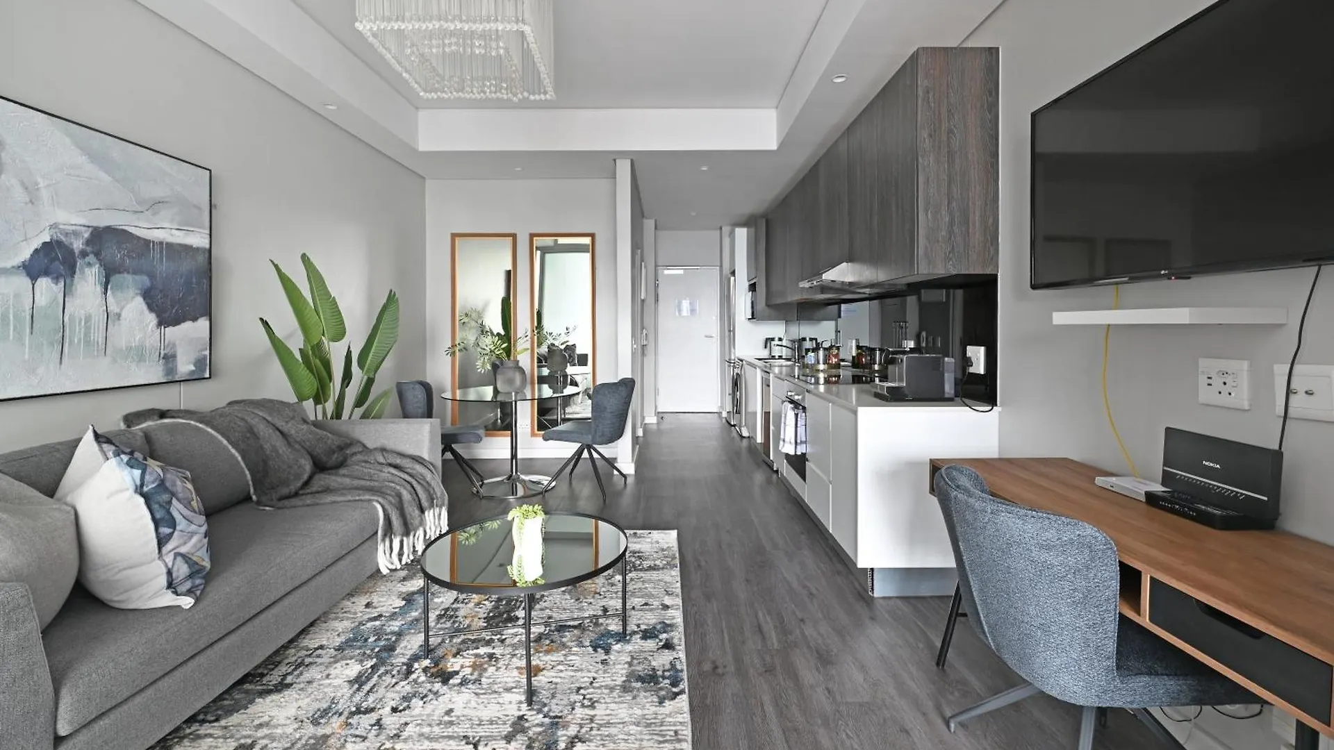 Yaya - Modern Apartment With City, Ocean & Mountain Views! Κέιπ Τάουν