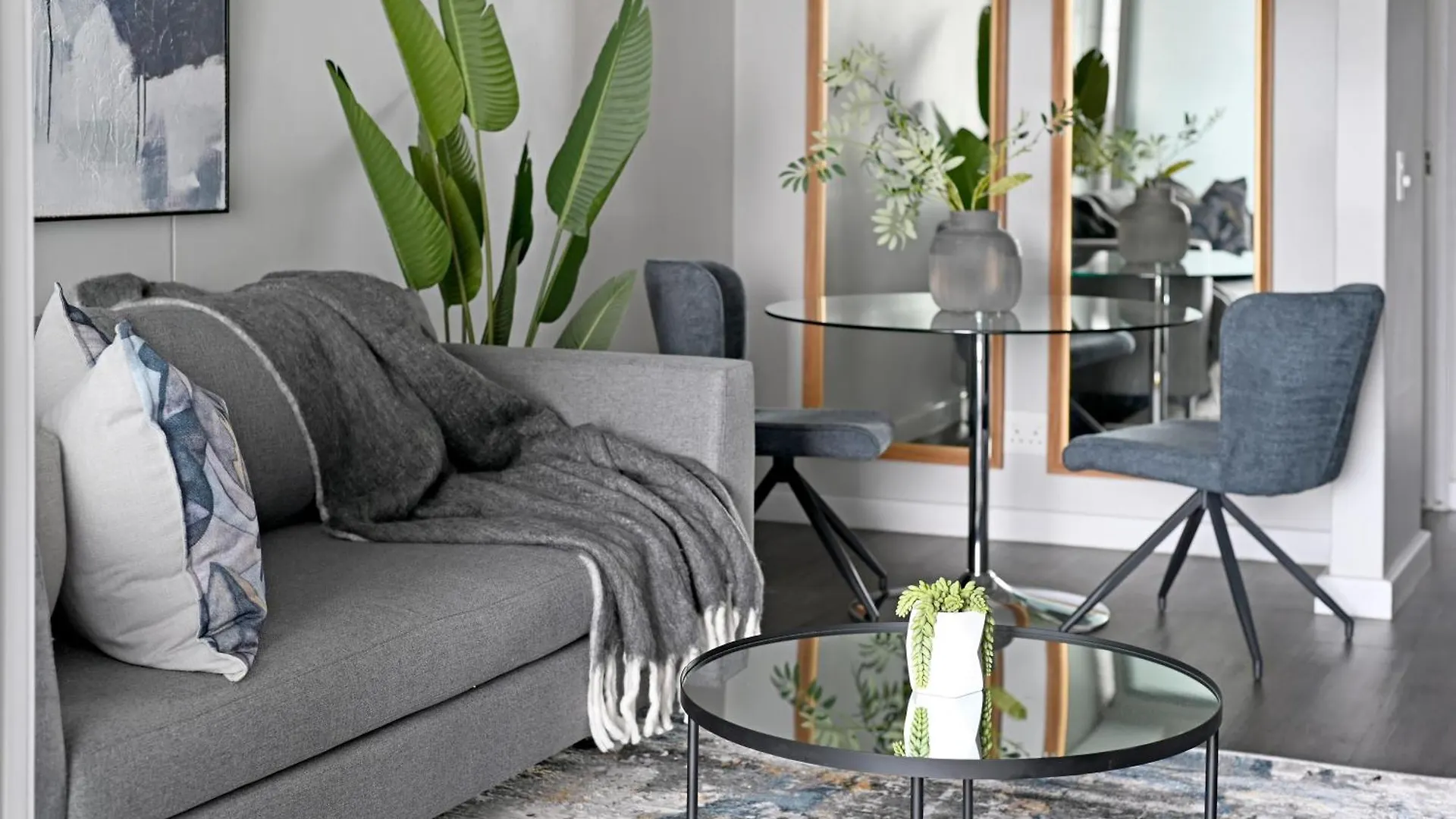 Yaya - Modern Apartment With City, Ocean & Mountain Views! Cape Town