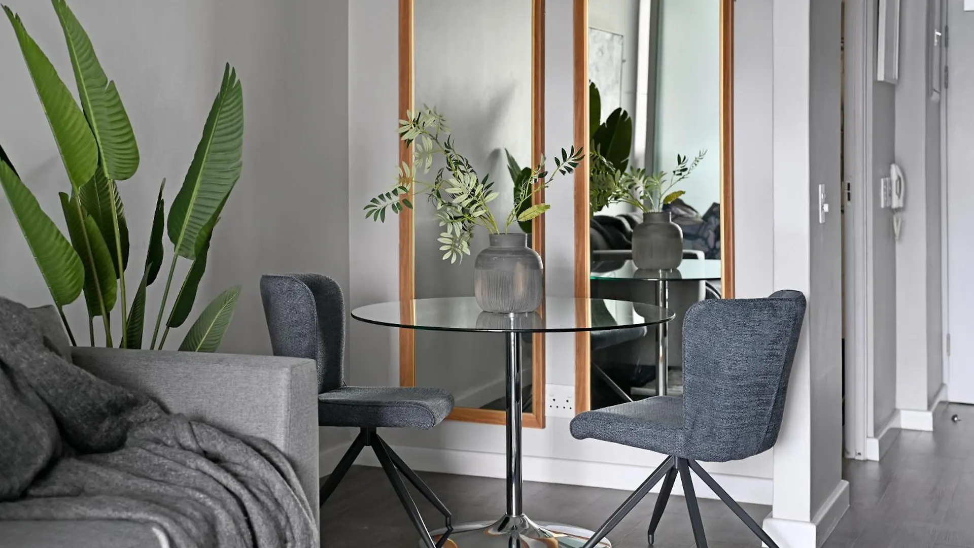 Yaya - Modern Apartment With City, Ocean & Mountain Views! Cape Town